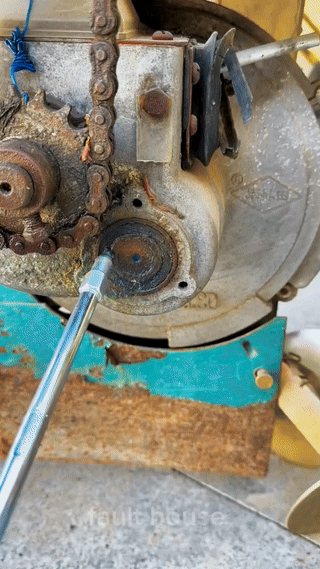 Grease GUN Needle Tip OF The Mouth