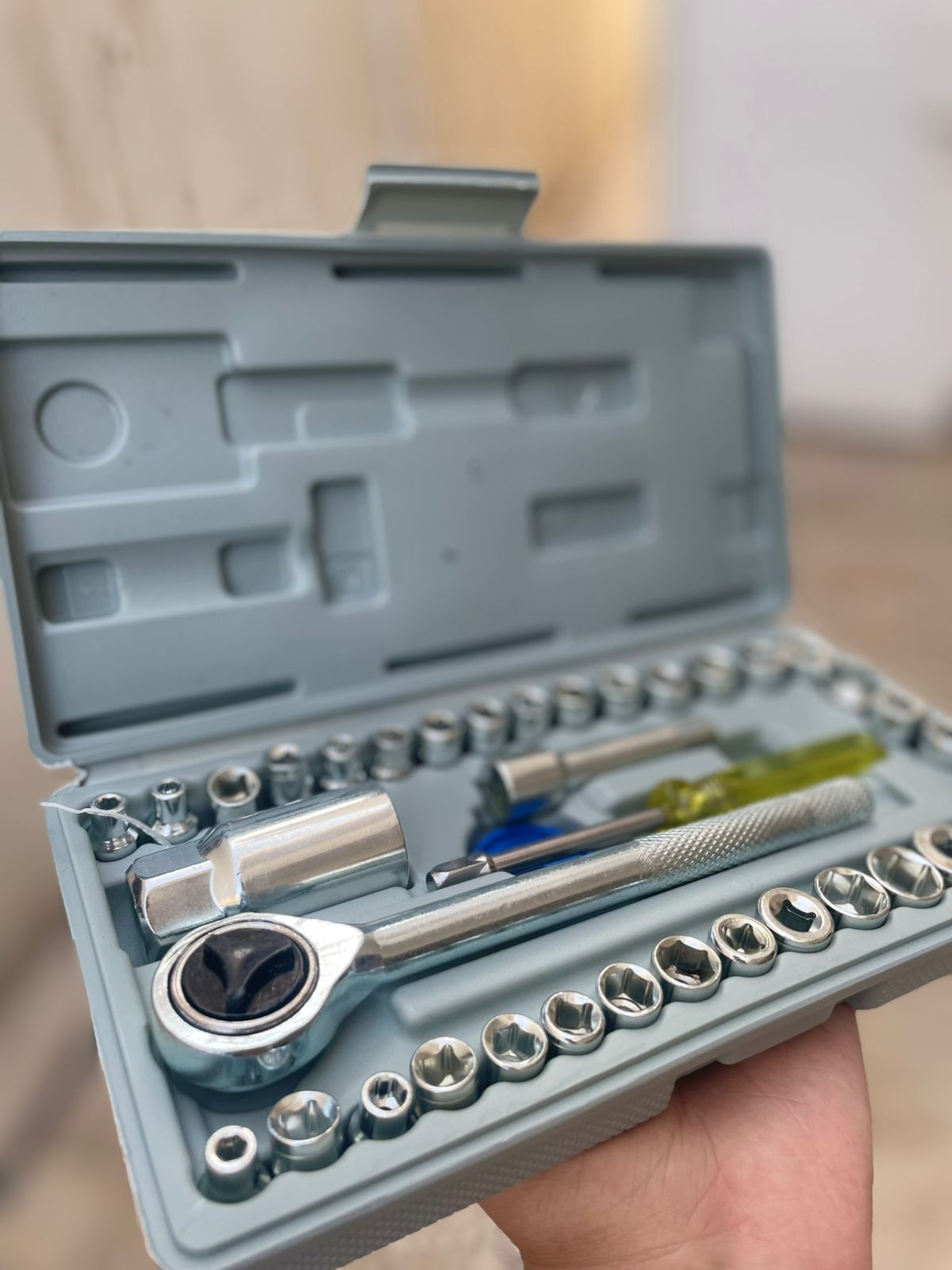 UNIVERSAL MINI TOOLKIT