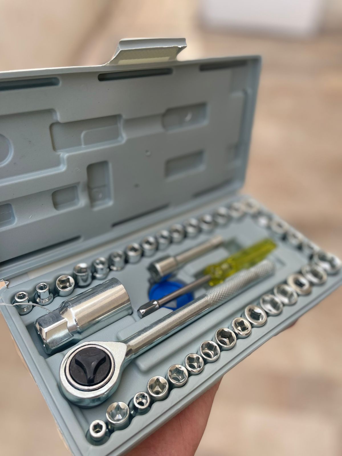 UNIVERSAL MINI TOOLKIT