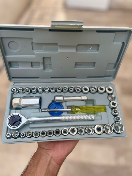 UNIVERSAL MINI TOOLKIT