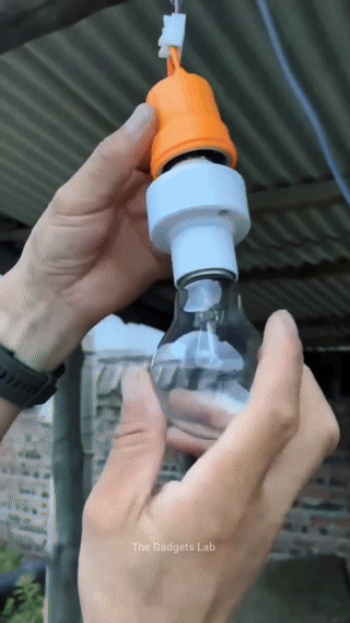 Bulb Holder with Sensor Motion